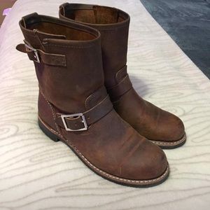 Redwing Short Engineer Boots
